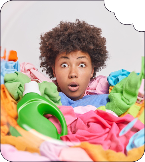 Femme surprise avec du linge
